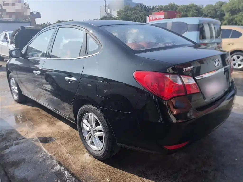 HYUNDAI CELESTA 2015