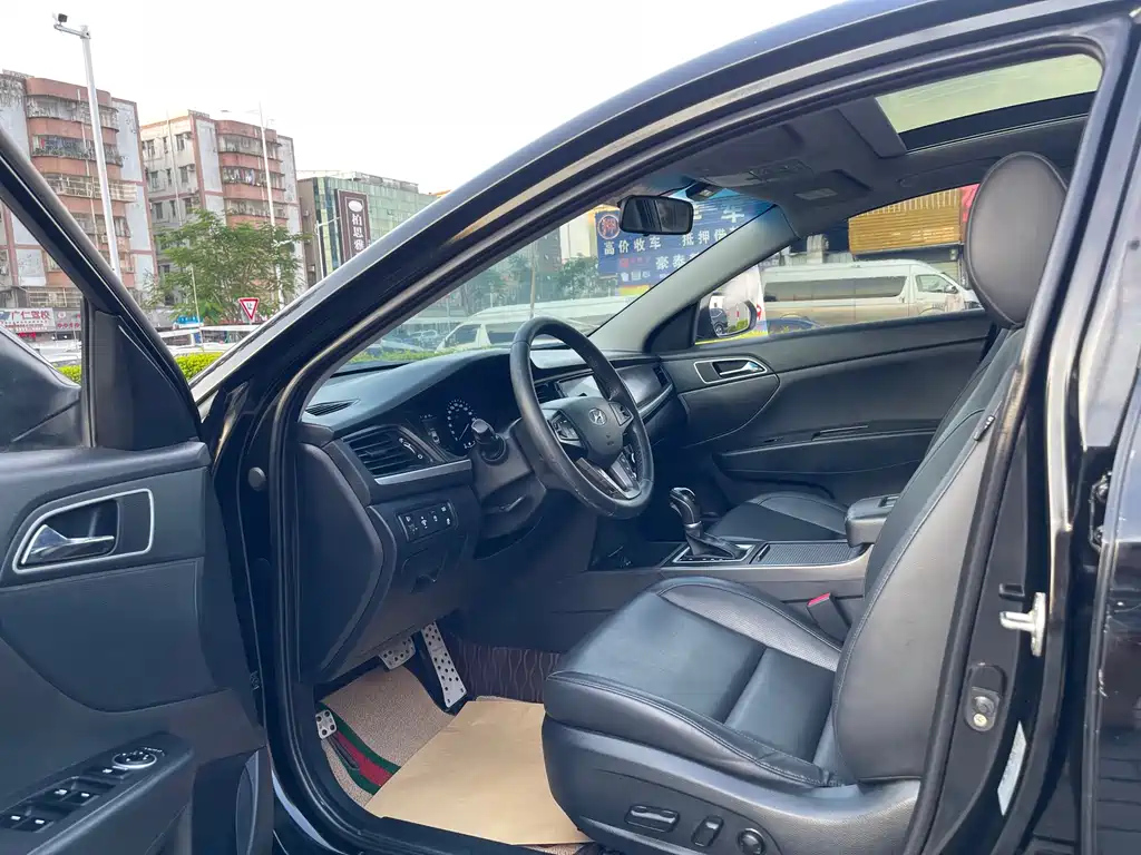 HYUNDAI MISTRA 2017