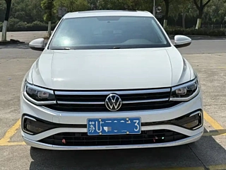 VOLKSWAGEN BORA  2023