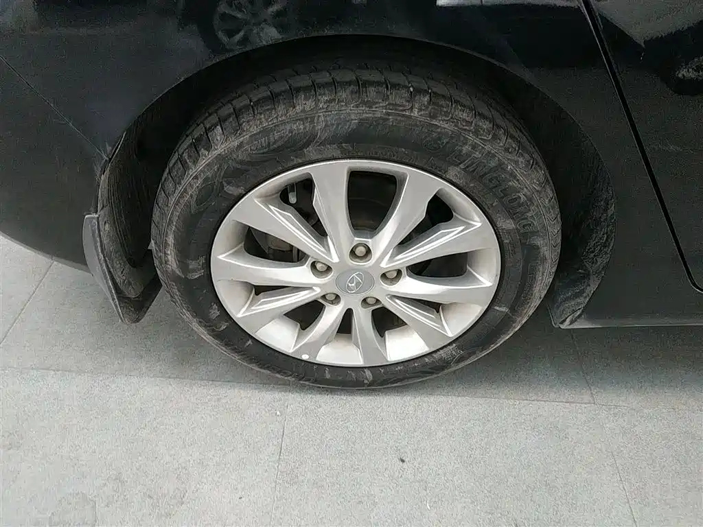 HYUNDAI ELANTRA 2016