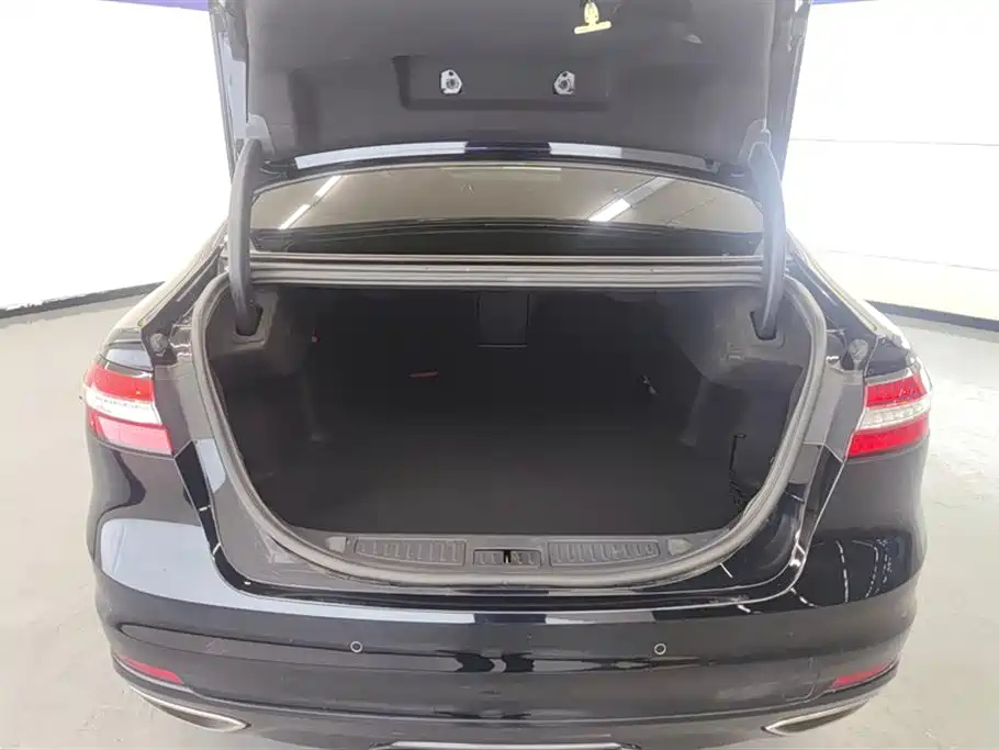 FORD TAURUS 2019