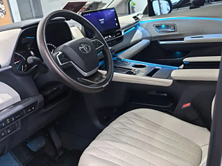 TOYOTA GRANVIA  2023 YEAR 2.5L HYBRID DELUXE EDITION 2023