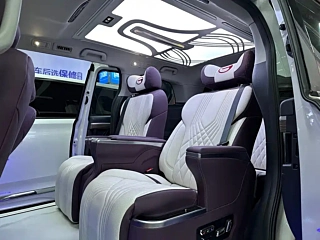 TRUMPCHI M8  2023 YEAR  390T PREMIUM ENJOY ED 2023