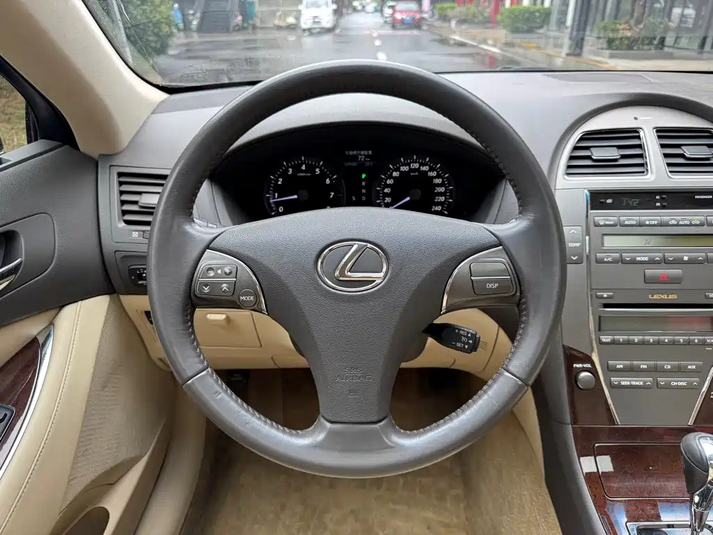 LEXUS ES 2010