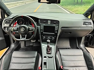 VOLKSWAGEN GOLF GTI 2017