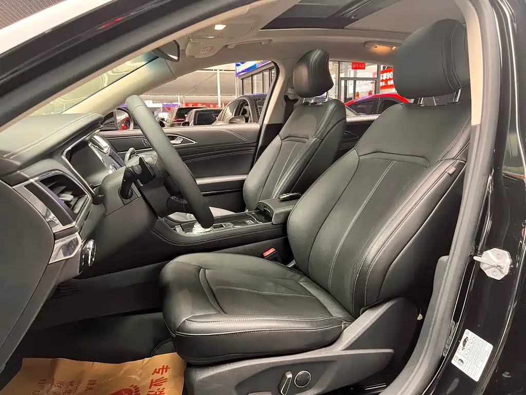 FORD TAURUS 2018