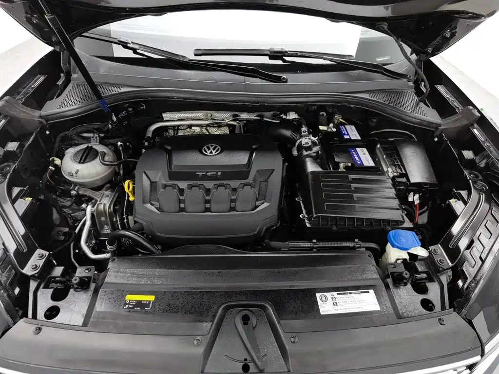 VOLKSWAGEN TAYRON 2019