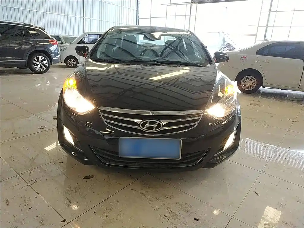 HYUNDAI ELANTRA 2012