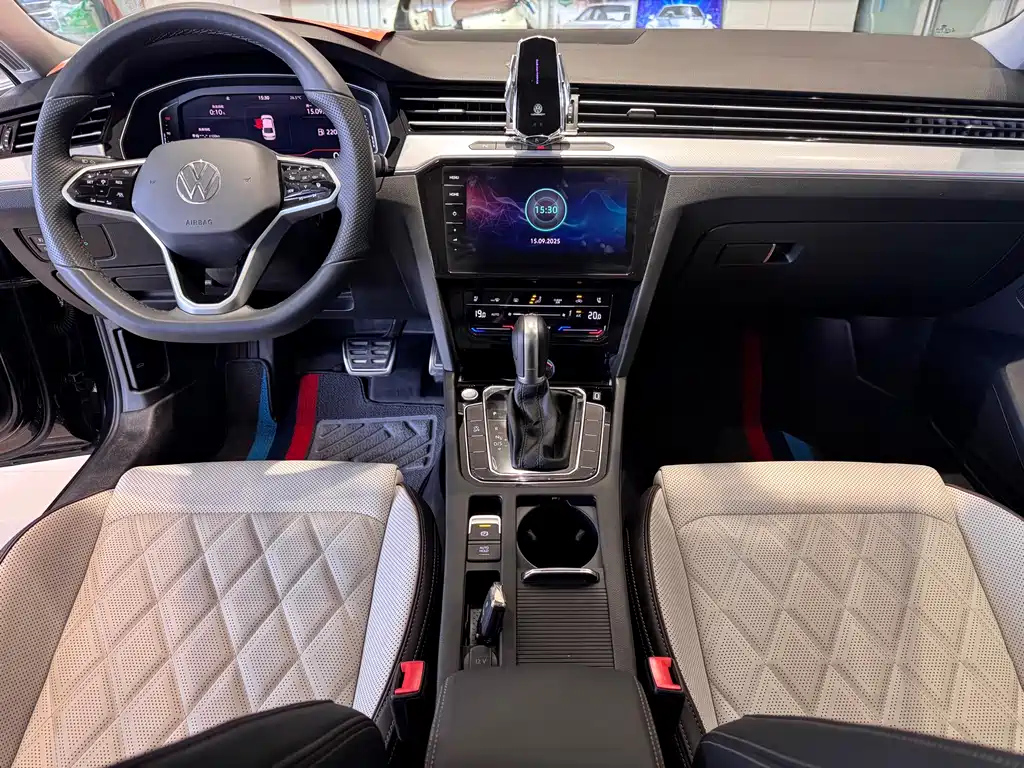 VOLKSWAGEN MAGOTAN 2025