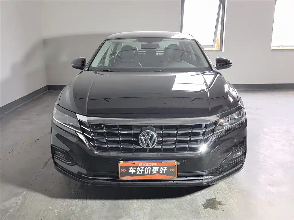 VOLKSWAGEN PASSAT 2019
