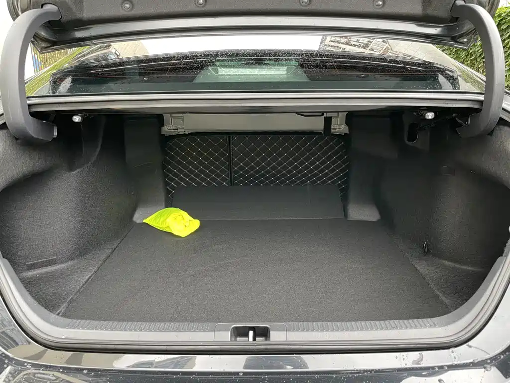 TOYOTA CAMRY 2023