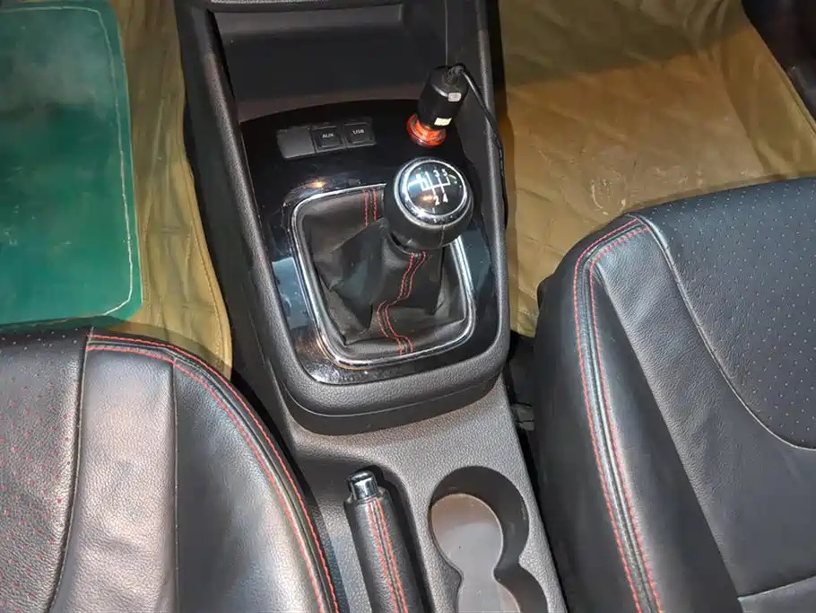 VOLKSWAGEN BORA 2011