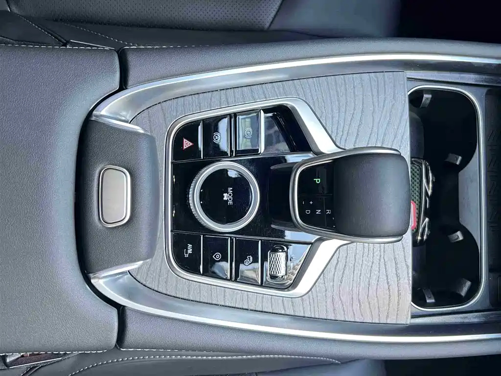 CHERY TIGGO 8 PRO 2025