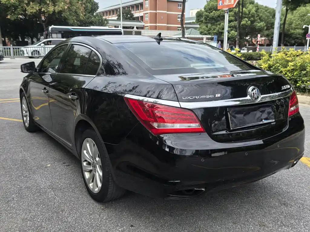 BUICK LACROSSE 2013