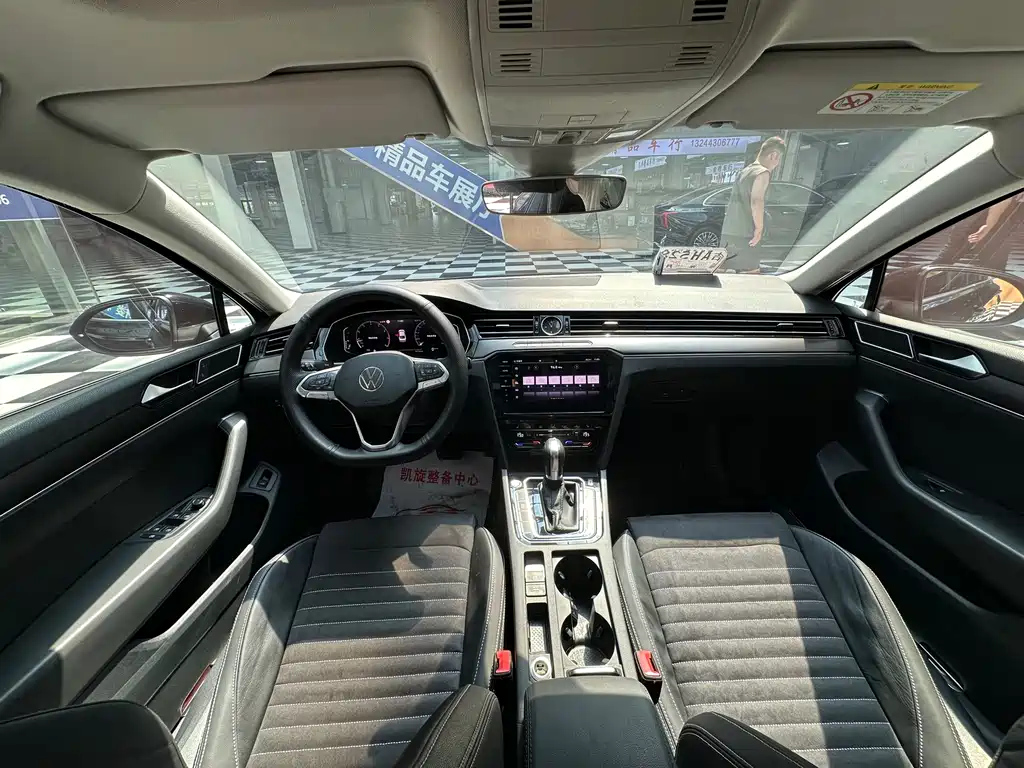 VOLKSWAGEN MAGOTAN 2020