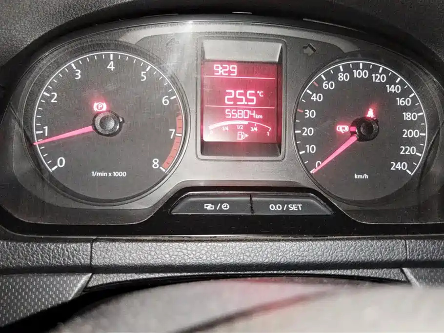 VOLKSWAGEN JETTA 2013
