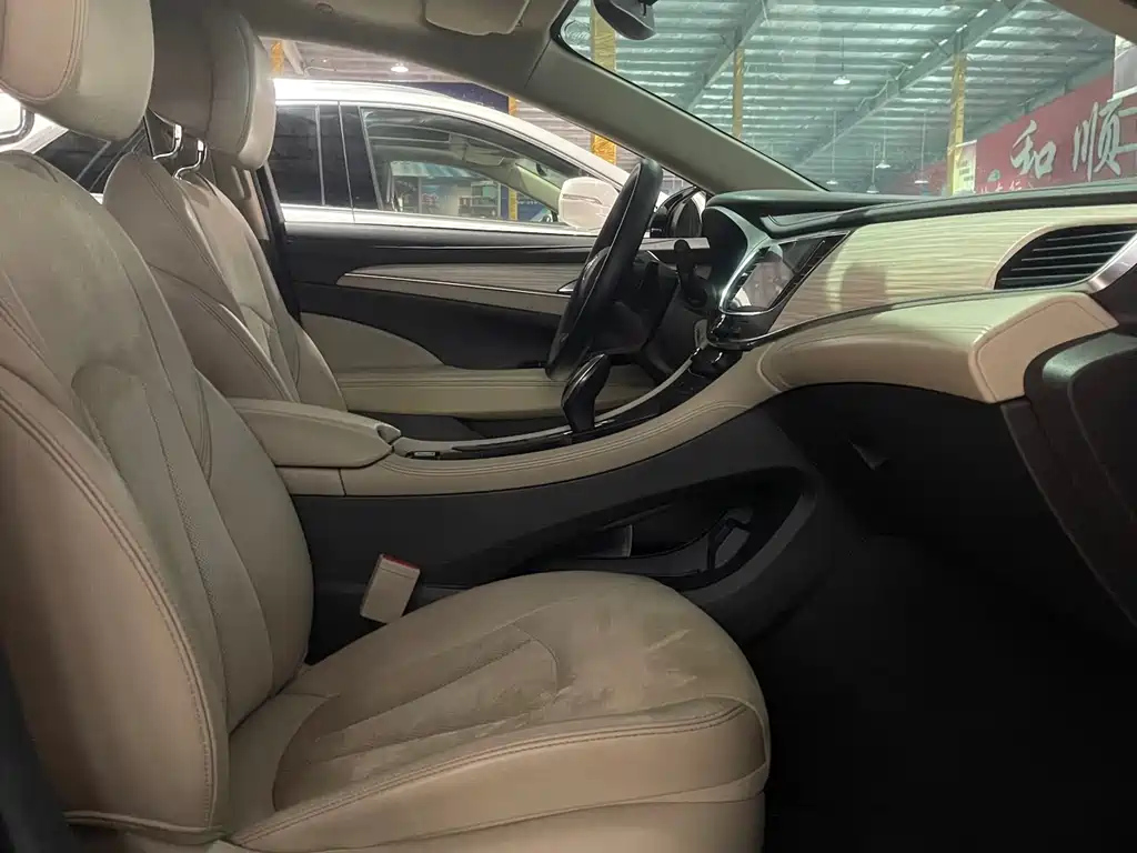 BUICK LACROSSE 2018