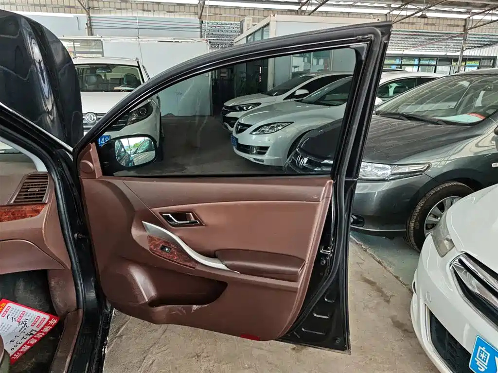 ZOTYE Z300 2016