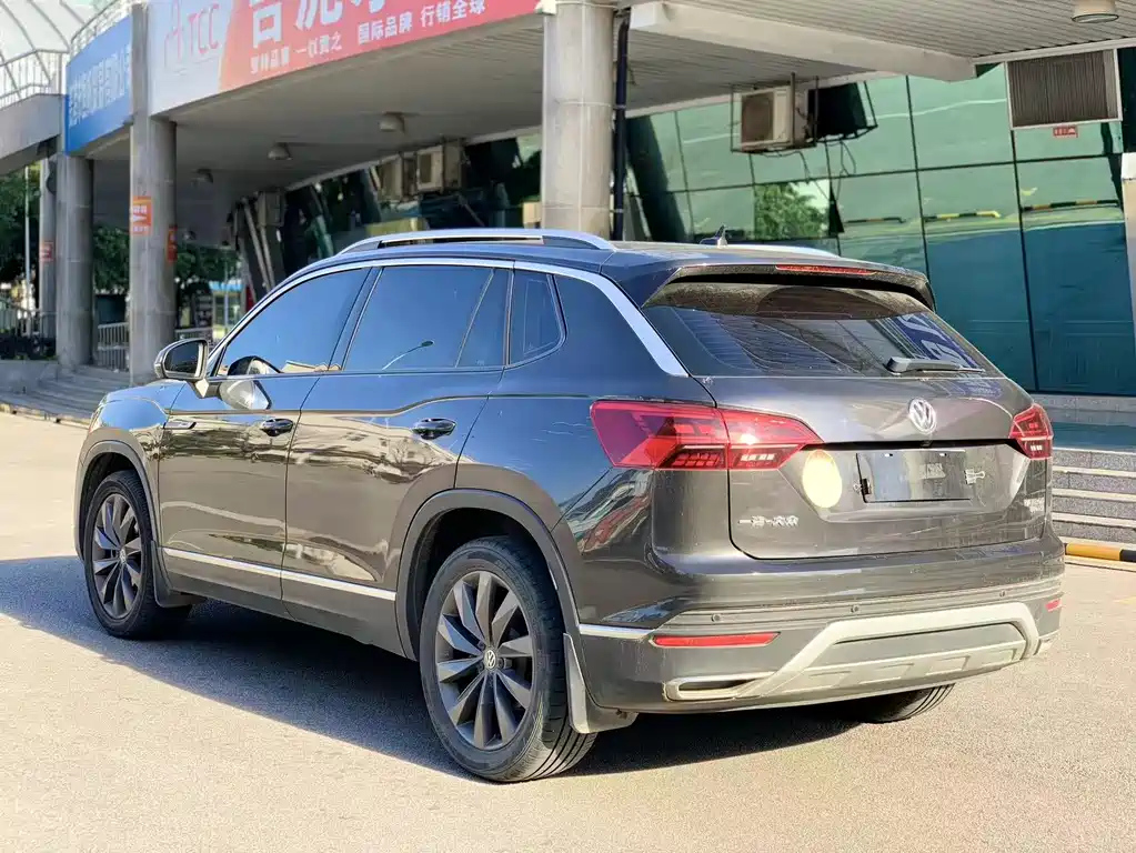 VOLKSWAGEN TAYRON 2020