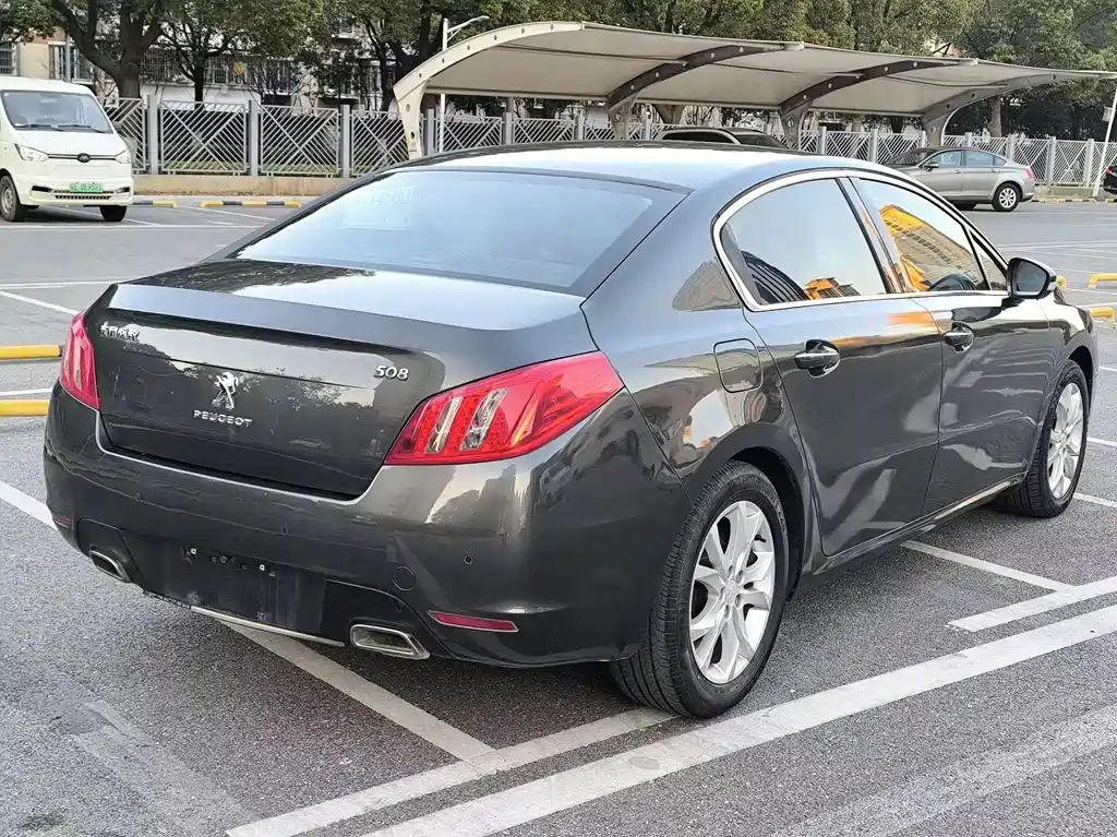 PEUGEOT 508 2012