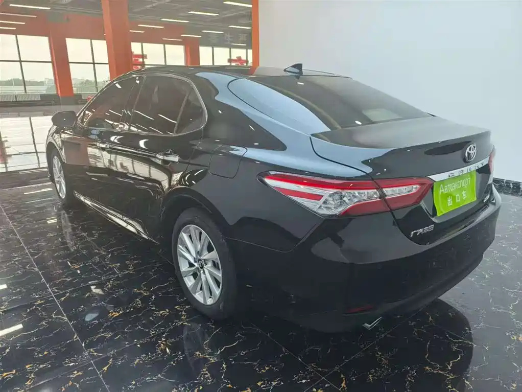TOYOTA CAMRY 2021