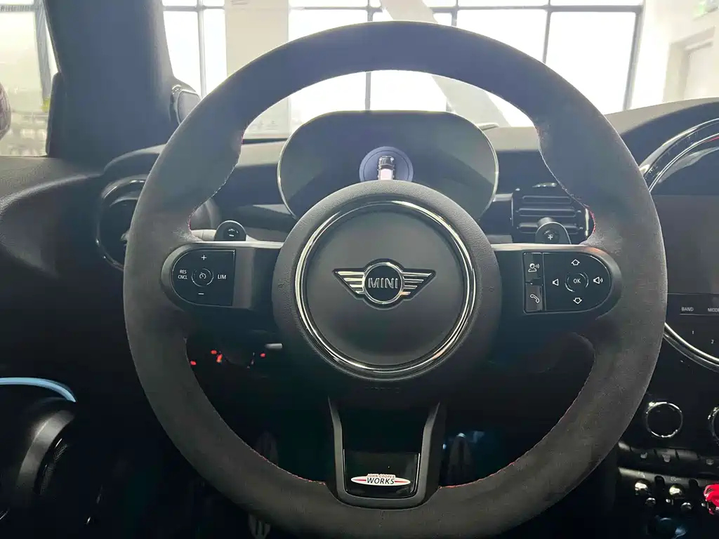 MINI JCW 2023