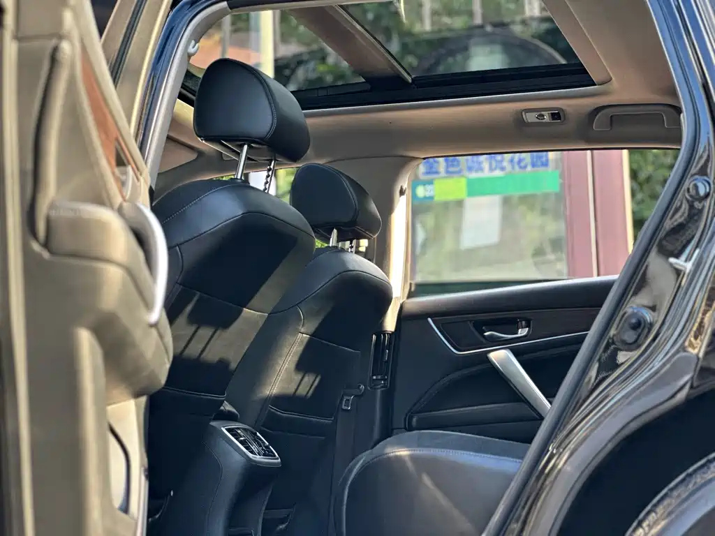 HONDA AVANCIER 2017