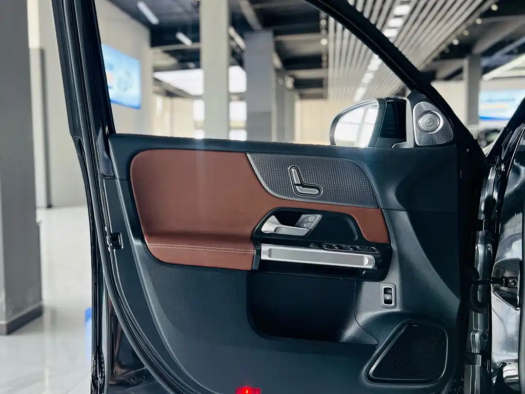 MERCEDES BENZ GLB 2022