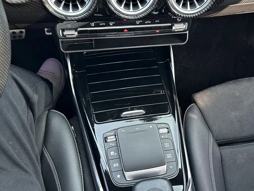 MERCEDES BENZ A-CLASS 2021