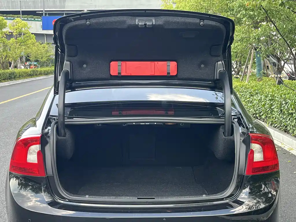 VOLVO S60 2017