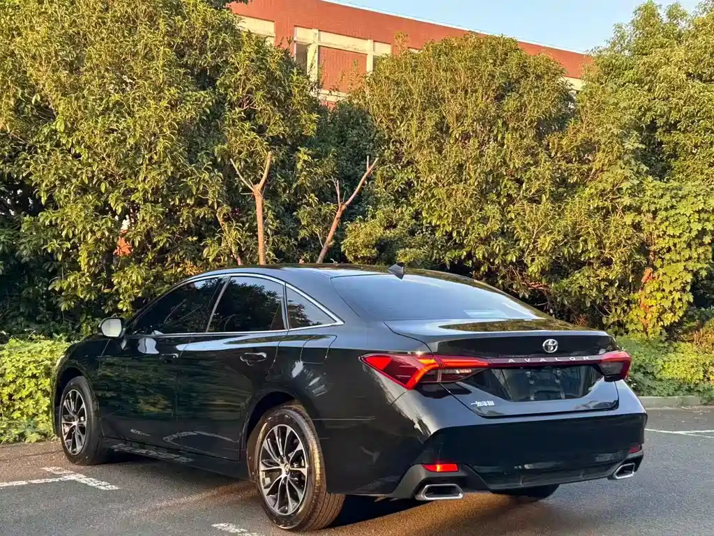 TOYOTA AVALON 2022