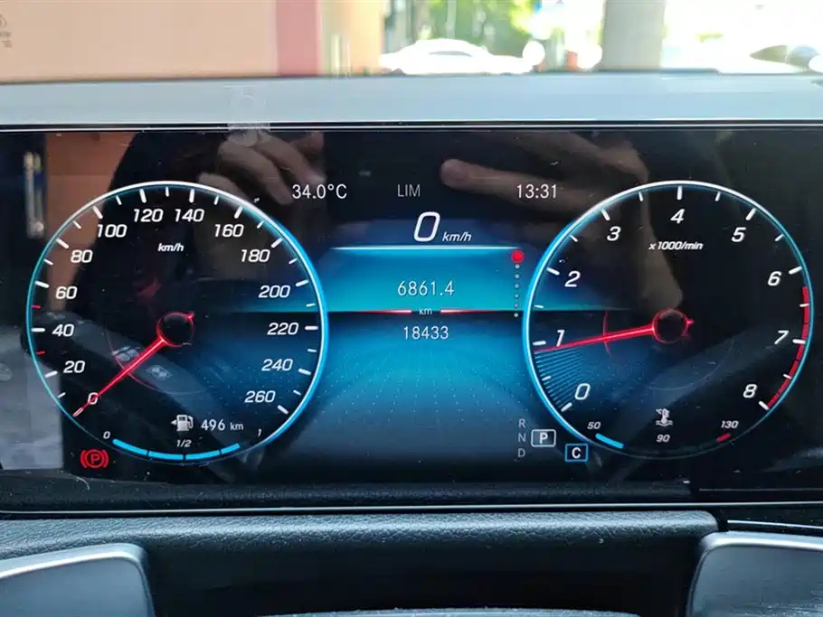 MERCEDES BENZ GLB 2021