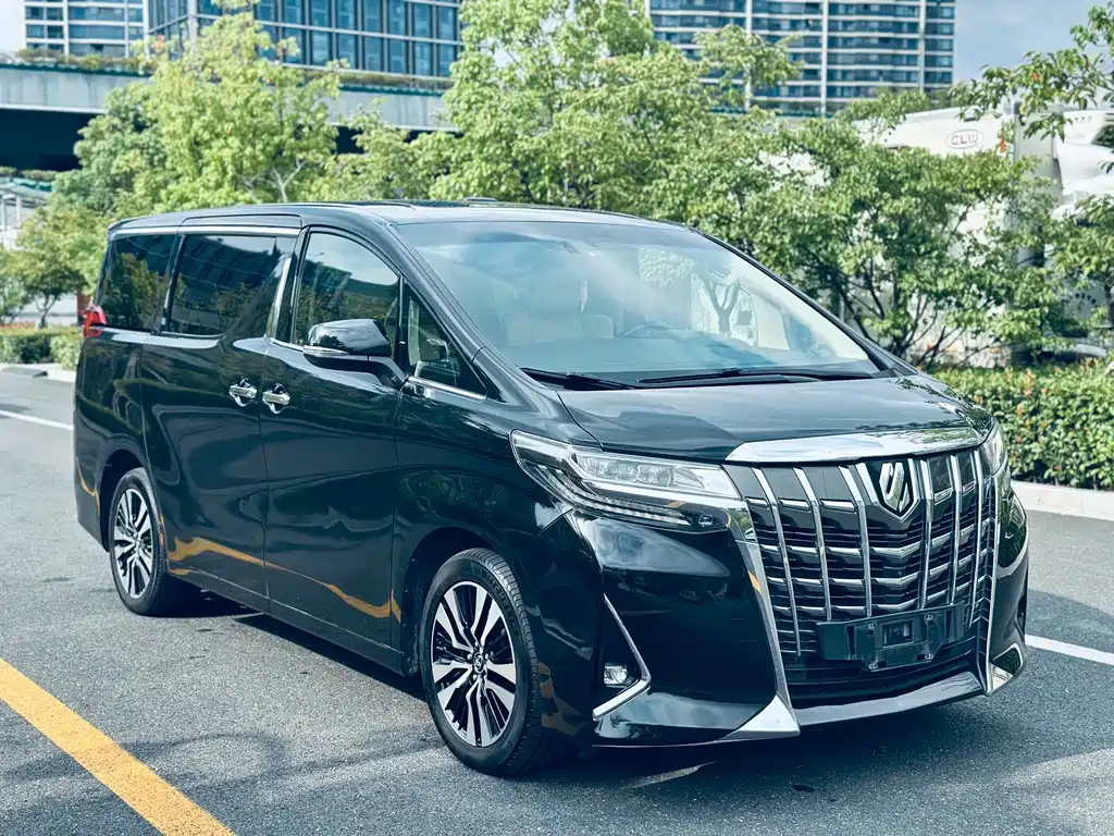 TOYOTA ALPHARD 2018