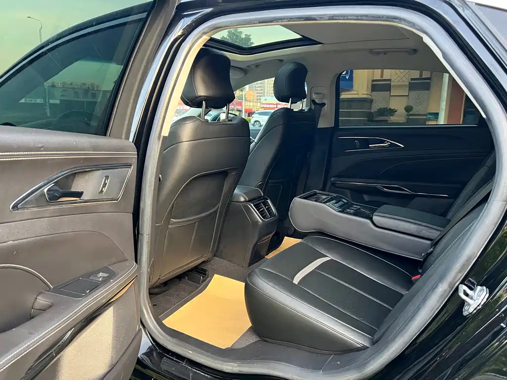 FORD TAURUS 2017