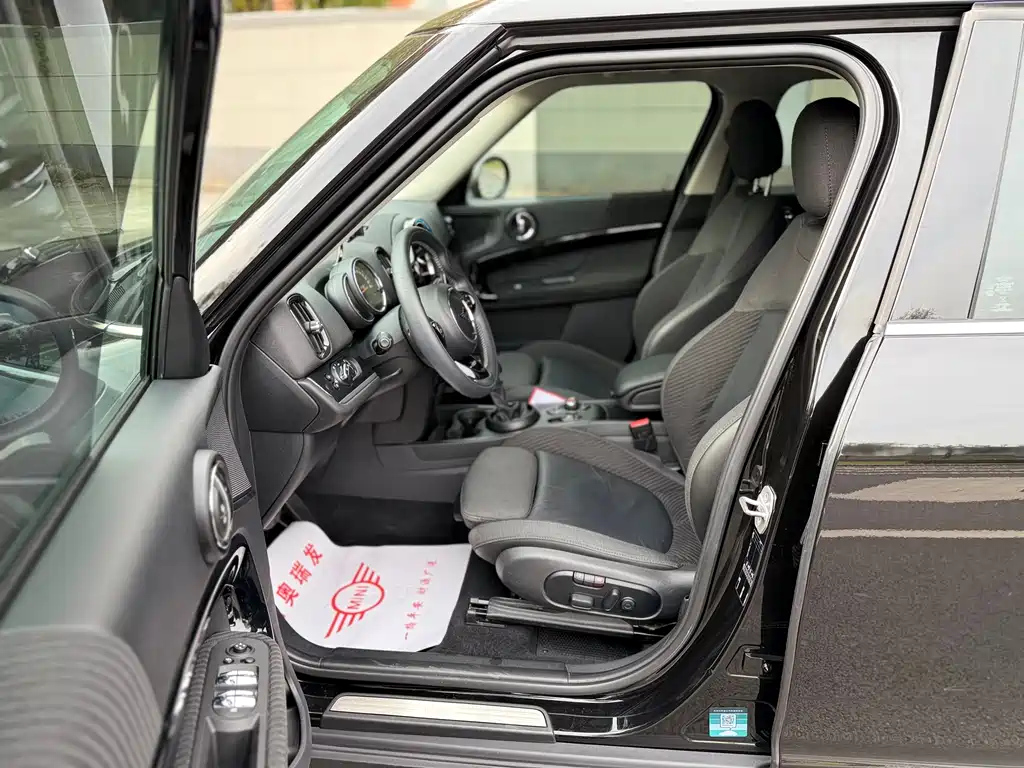 MINI COUNTRYMAN 2019