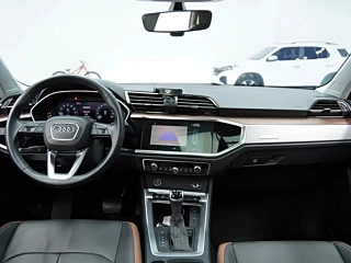 AUDI Q3  2021 YEAR 35 TFSI  EDITION 2021