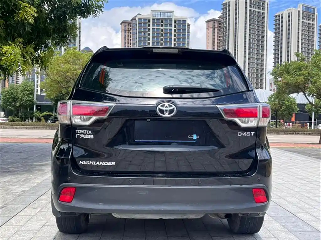 TOYOTA HIGHLANDER 2015