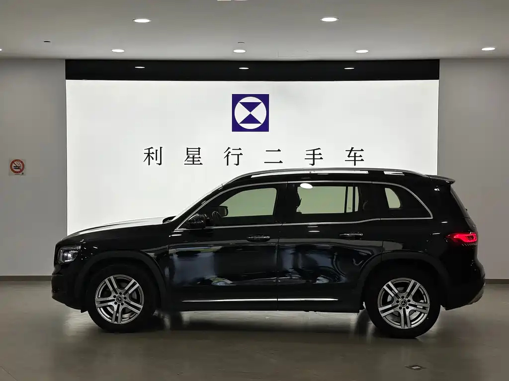 MERCEDES BENZ GLB 2020