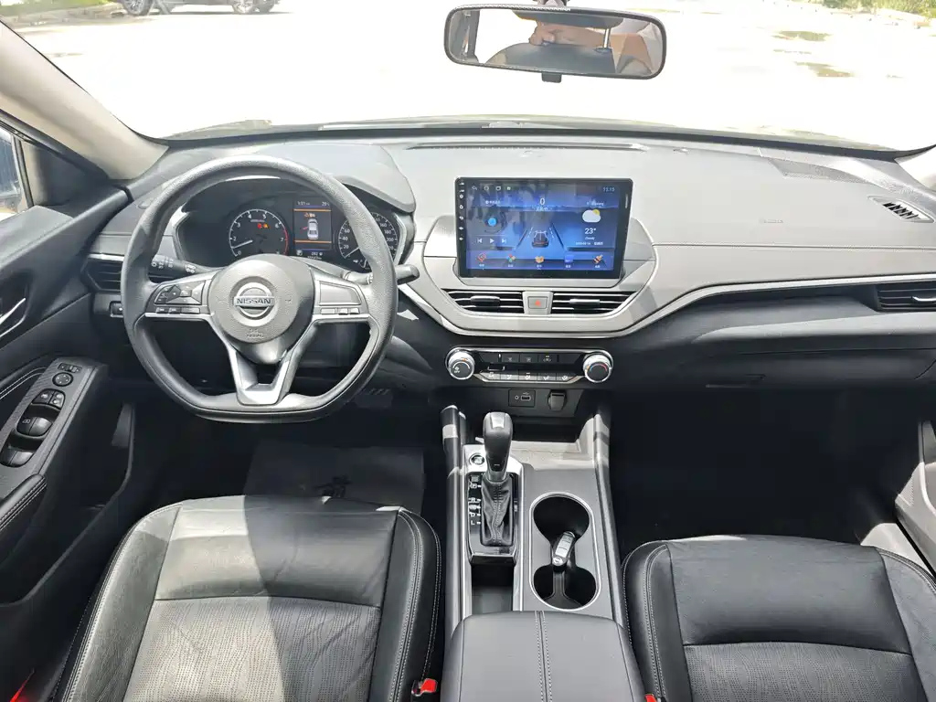 NISSAN TEANA 2022