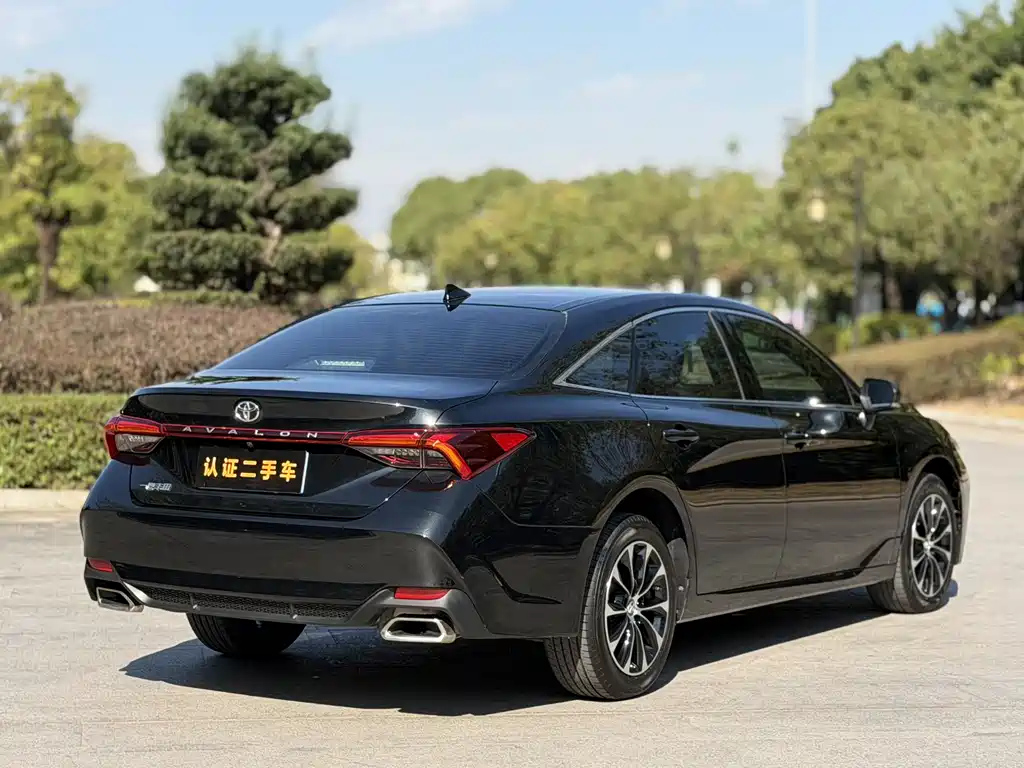 TOYOTA AVALON 2024
