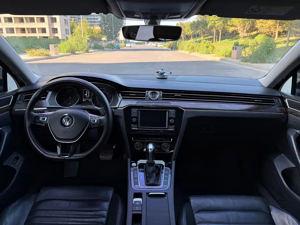 VOLKSWAGEN MAGOTAN 2018