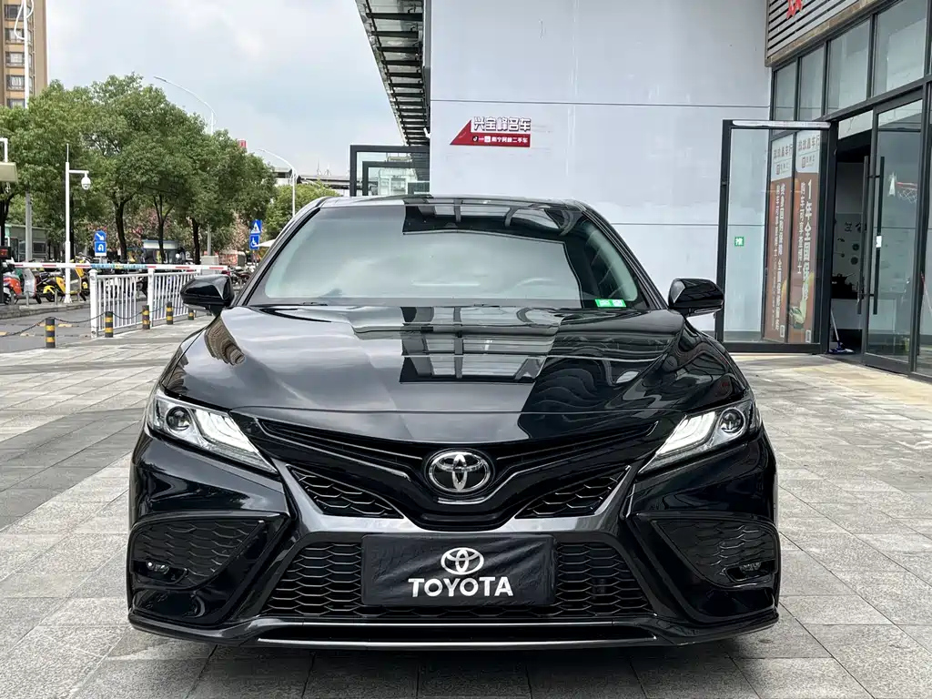 TOYOTA CAMRY 2023