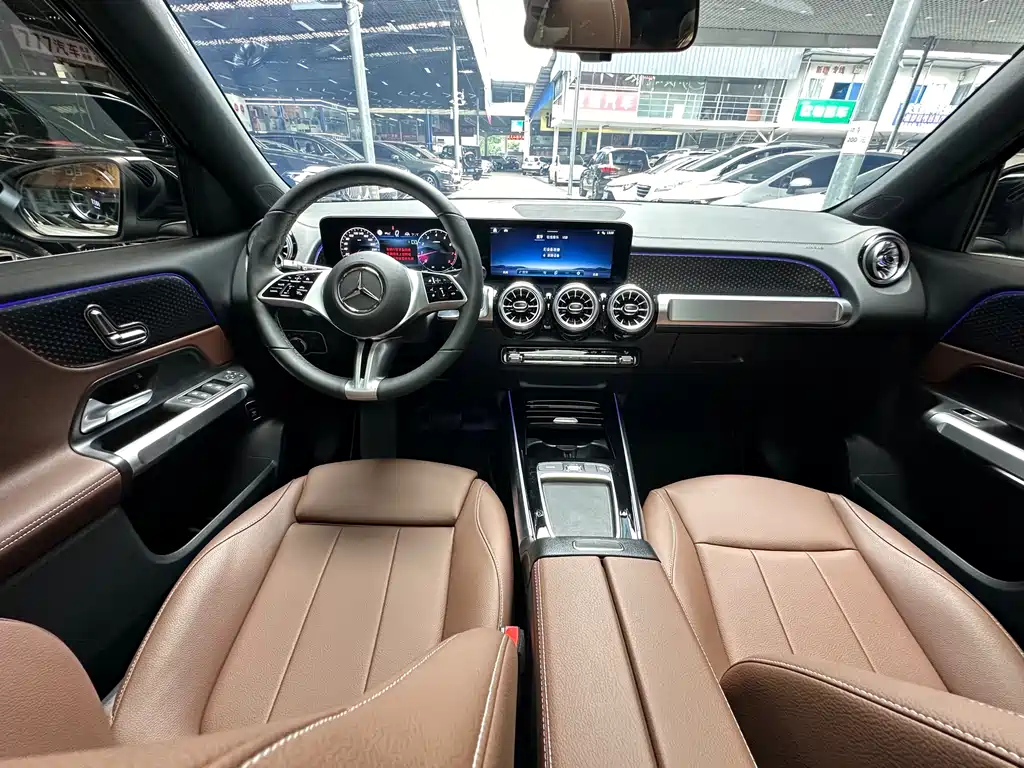 MERCEDES BENZ GLB 2025