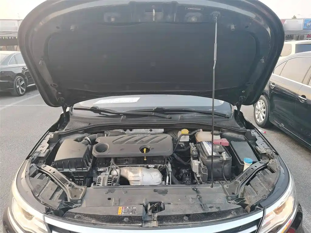 ROEWE I6 2019