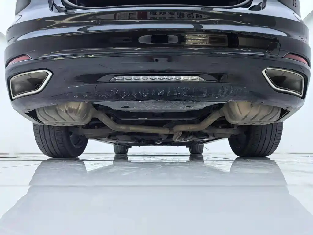 FORD TAURUS 2021
