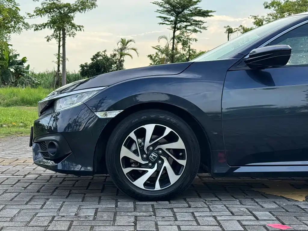 HONDA CIVIC 2019