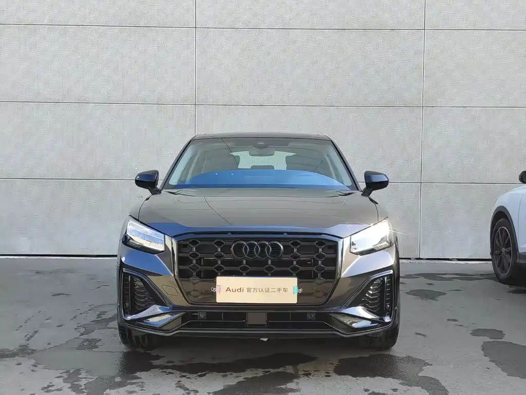 AUDI Q2L 2024