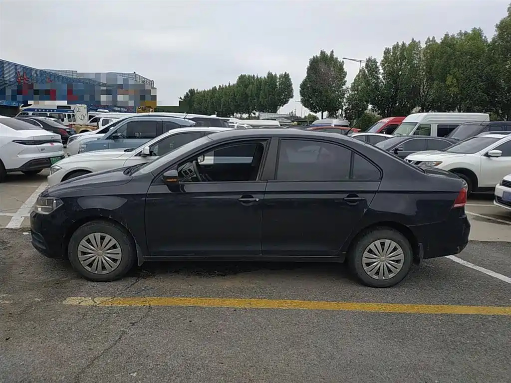 VOLKSWAGEN SANTANA 2021
