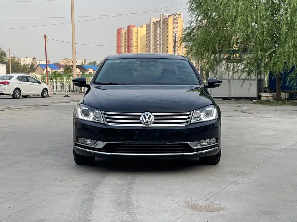 VOLKSWAGEN MAGOTAN 2015