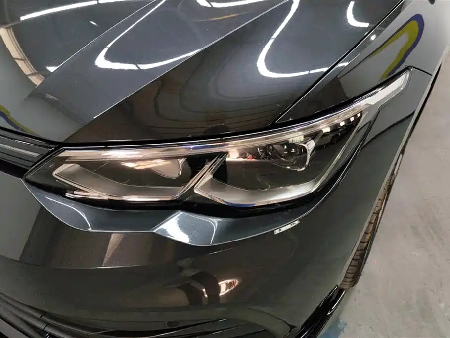 VOLKSWAGEN GOLF 2021